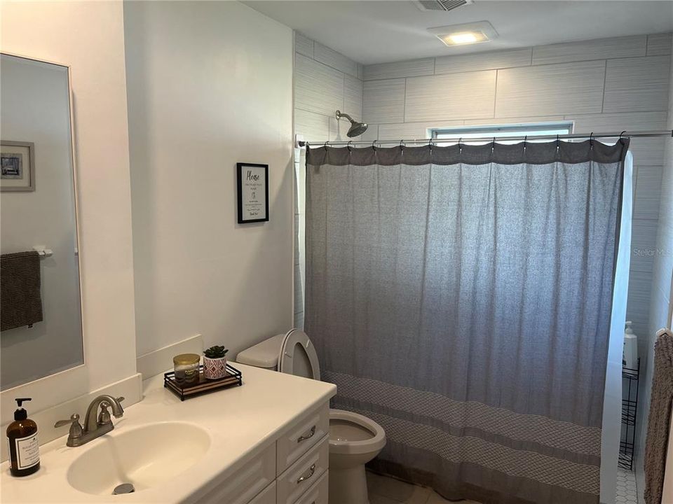 For Rent: $2,800 (2 beds, 2 baths, 1376 Square Feet)