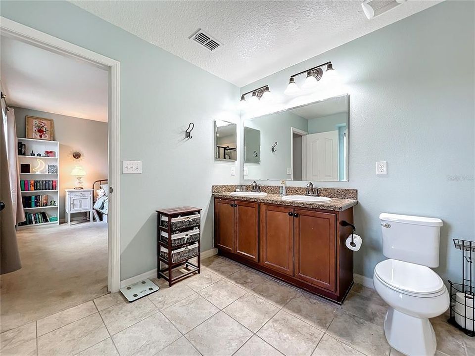 For Sale: $460,900 (3 beds, 2 baths, 1912 Square Feet)