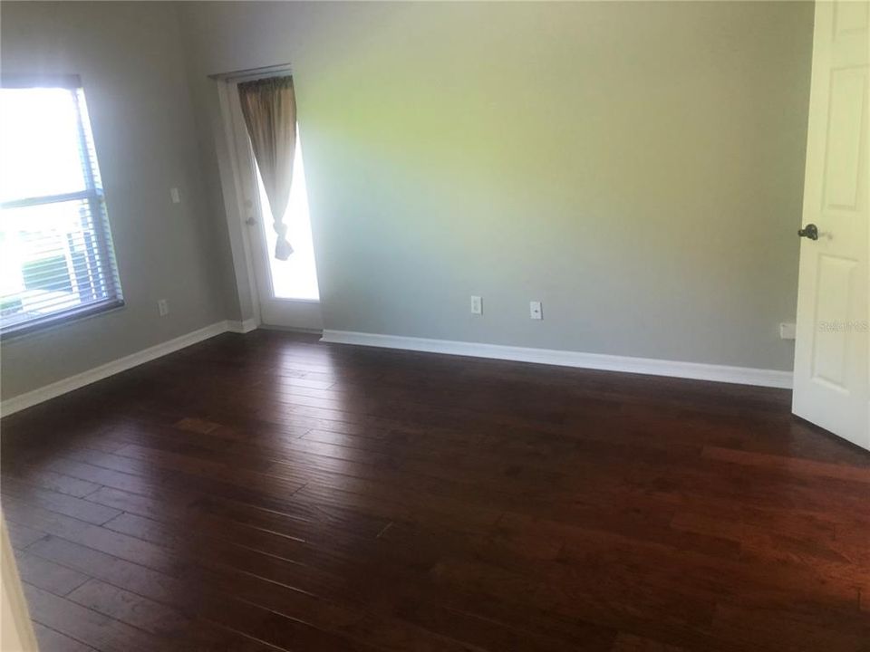 For Rent: $3,000 (2 beds, 2 baths, 1721 Square Feet)