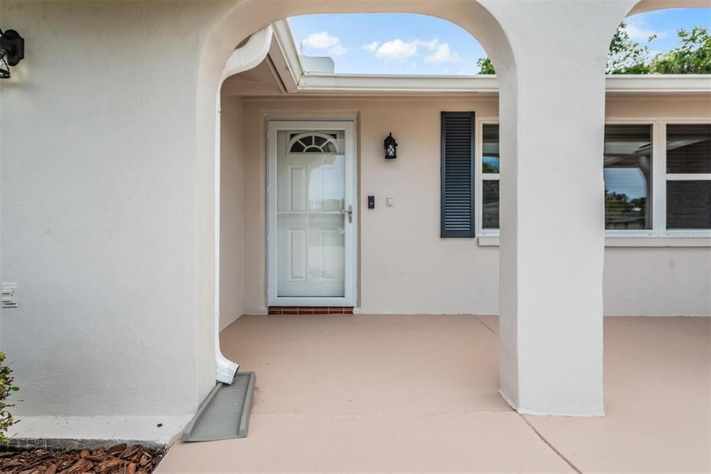 For Sale: $349,000 (2 beds, 2 baths, 1380 Square Feet)