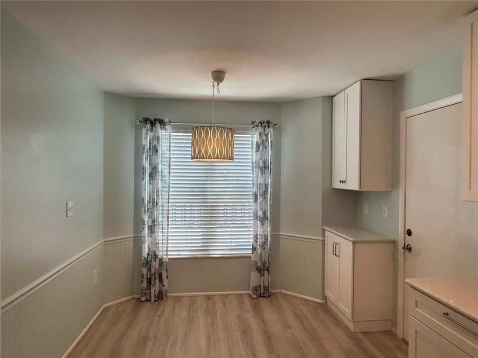 For Rent: $2,500 (2 beds, 2 baths, 1369 Square Feet)