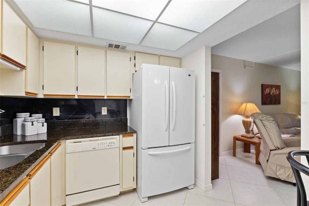 For Sale: $177,500 (3 beds, 2 baths, 1011 Square Feet)