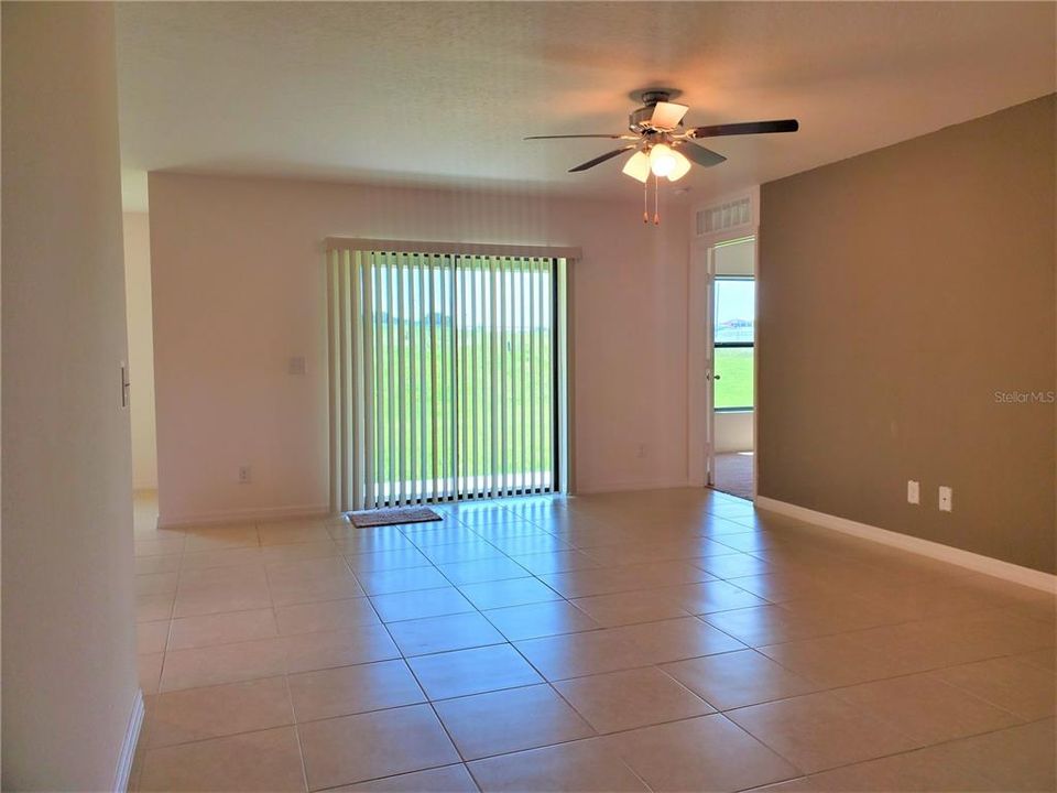 For Rent: $1,800 (3 beds, 2 baths, 1401 Square Feet)