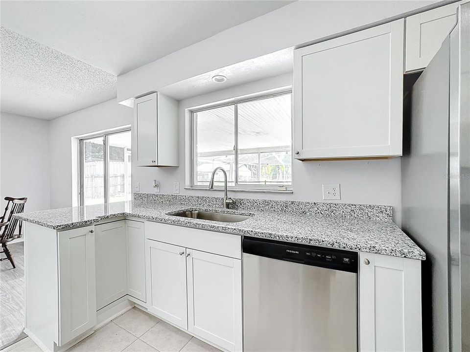 For Sale: $429,900 (3 beds, 2 baths, 1296 Square Feet)