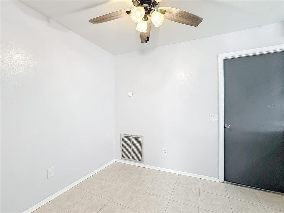 For Sale: $429,900 (3 beds, 2 baths, 1296 Square Feet)