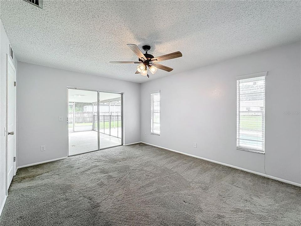 For Sale: $429,900 (3 beds, 2 baths, 1296 Square Feet)