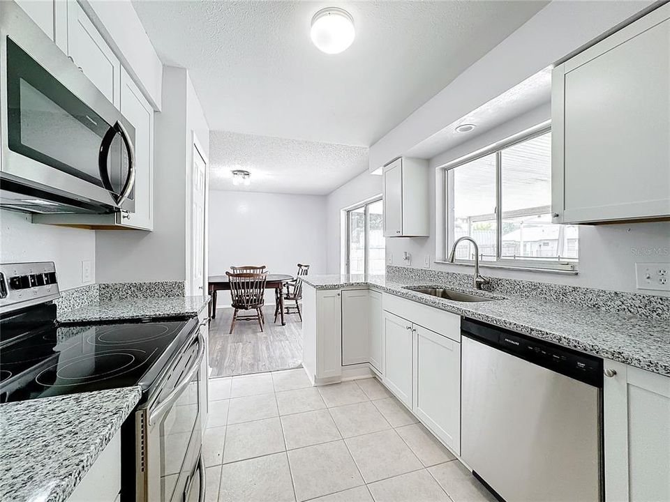 For Sale: $429,900 (3 beds, 2 baths, 1296 Square Feet)