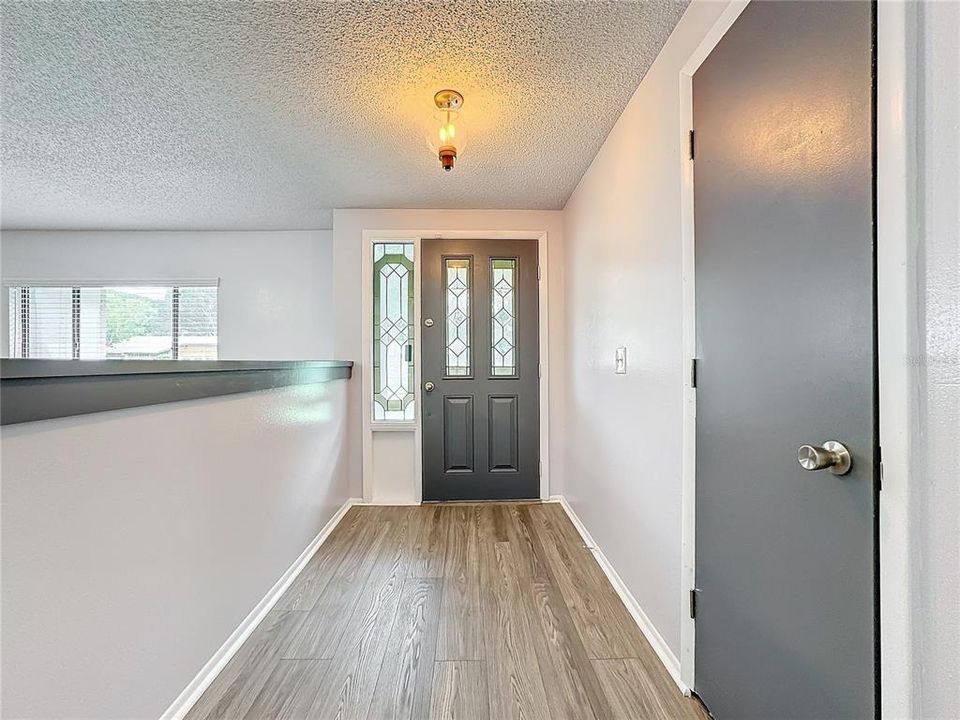 For Sale: $429,900 (3 beds, 2 baths, 1296 Square Feet)