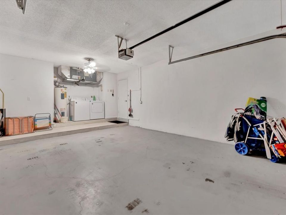 Garage/Laundry