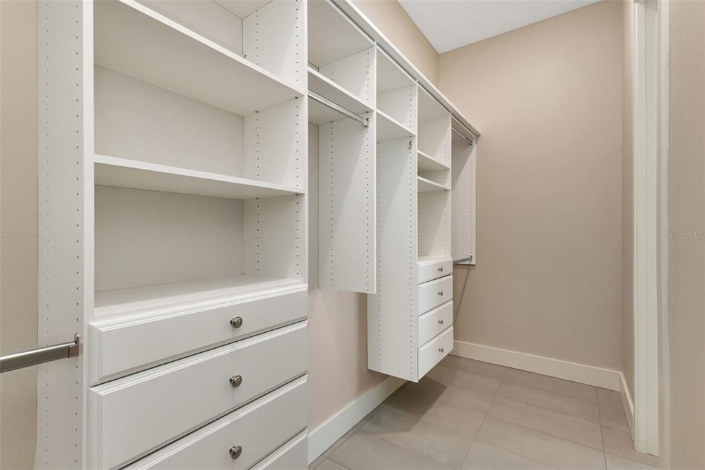 Walk-in Closet