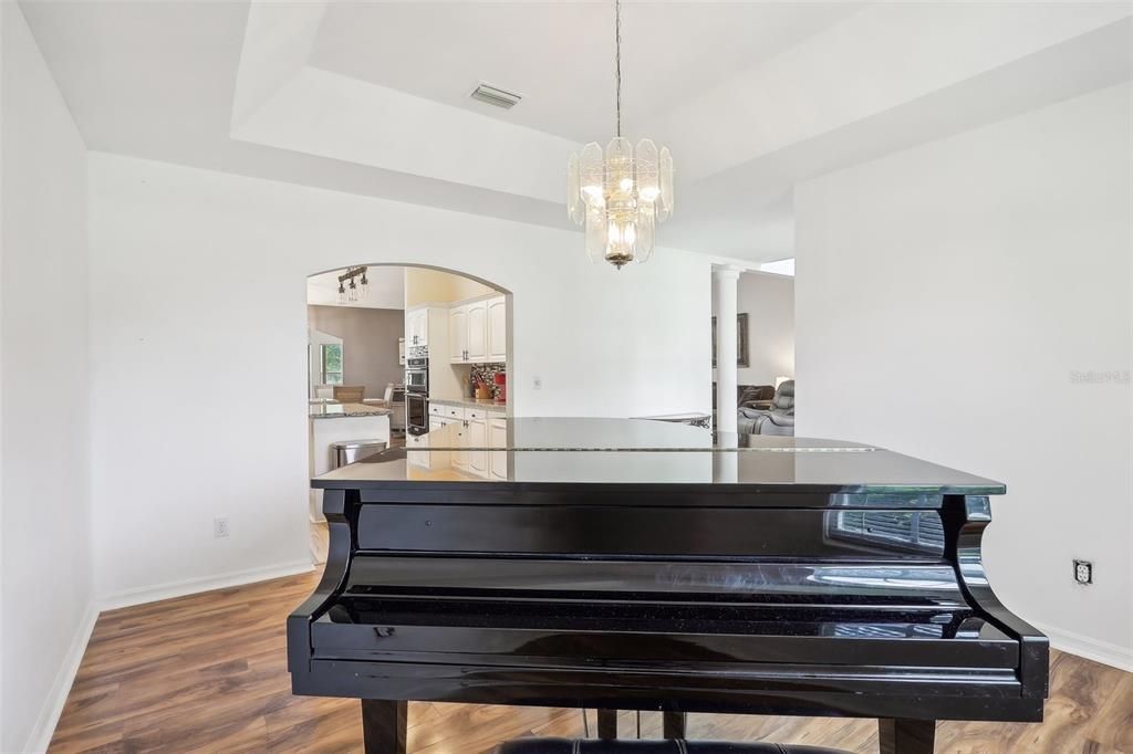 For Sale: $489,000 (3 beds, 2 baths, 2545 Square Feet)