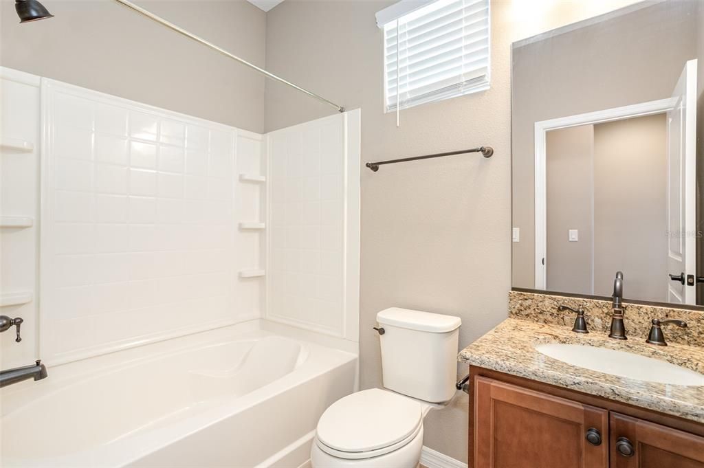 For Sale: $225,000 (2 beds, 2 baths, 1315 Square Feet)