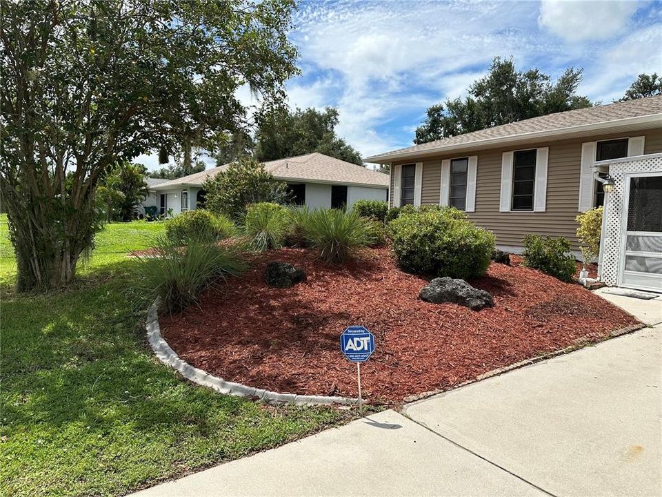 New Mulch & Landscaping