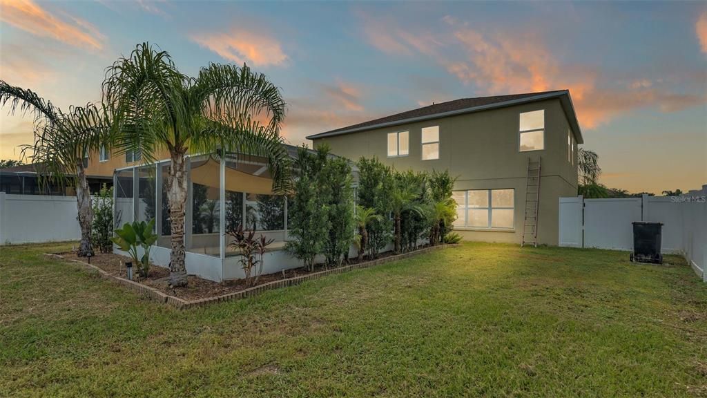 For Sale: $379,900 (4 beds, 2 baths, 2598 Square Feet)