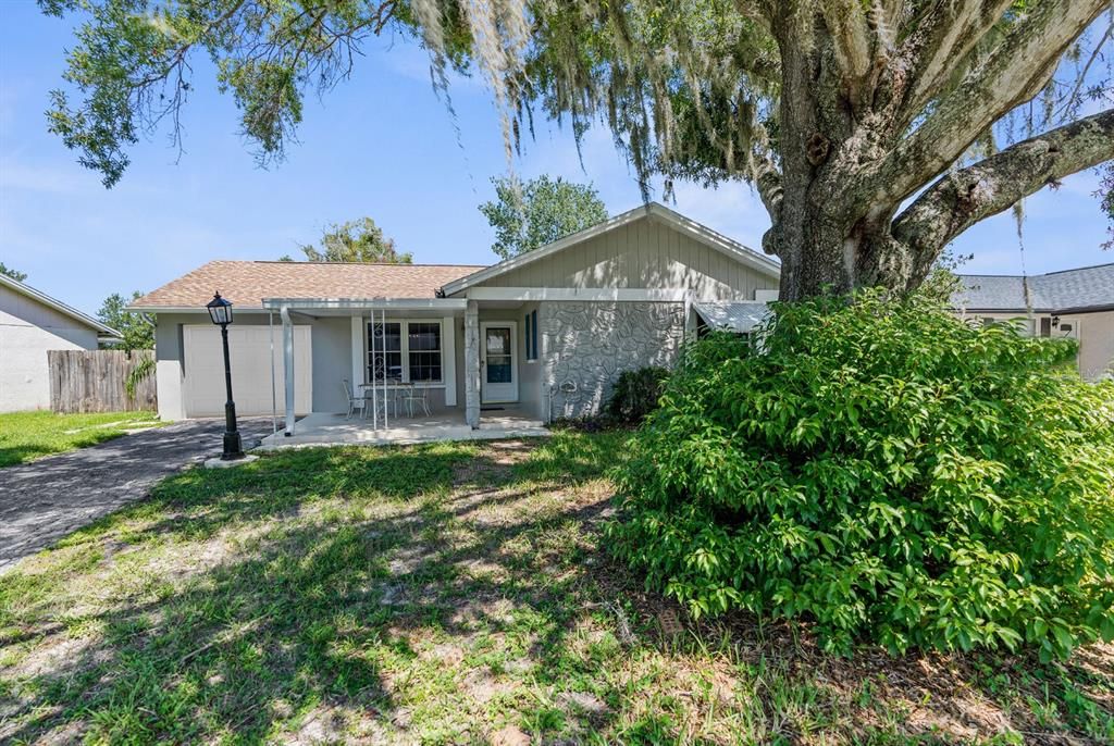 Recently Sold: $298,000 (3 beds, 2 baths, 1283 Square Feet)