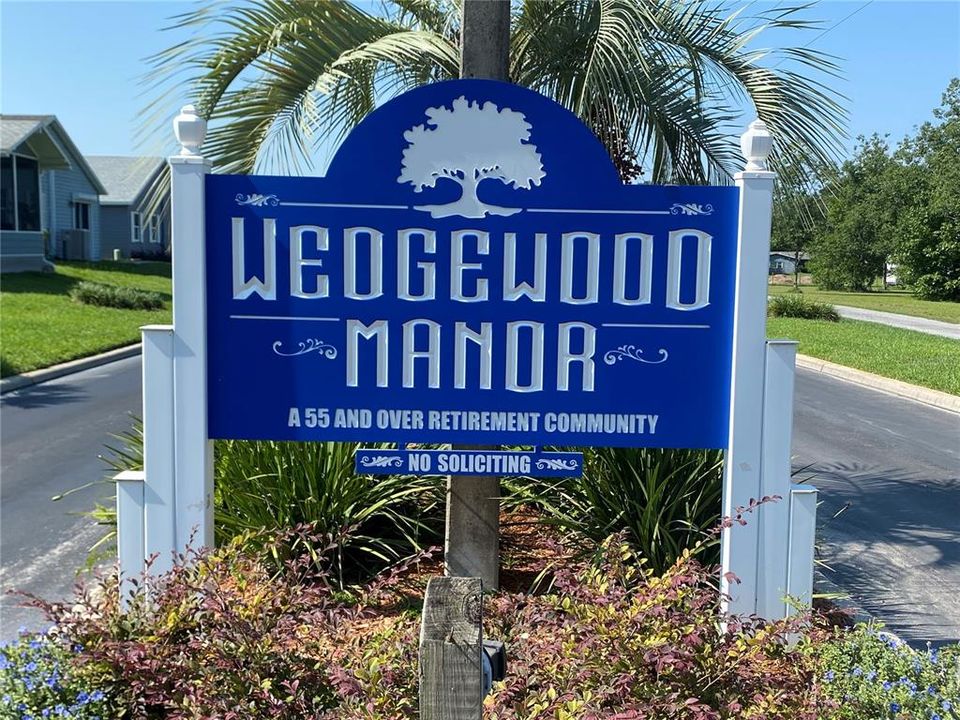 Wedgewood Manor Entrance