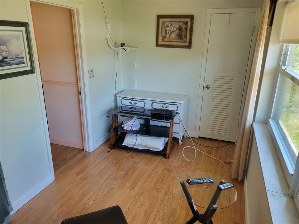 For Rent: $1,400 (1 beds, 1 baths, 790 Square Feet)