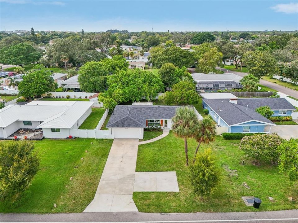 Active With Contract: $539,500 (3 beds, 2 baths, 1198 Square Feet)