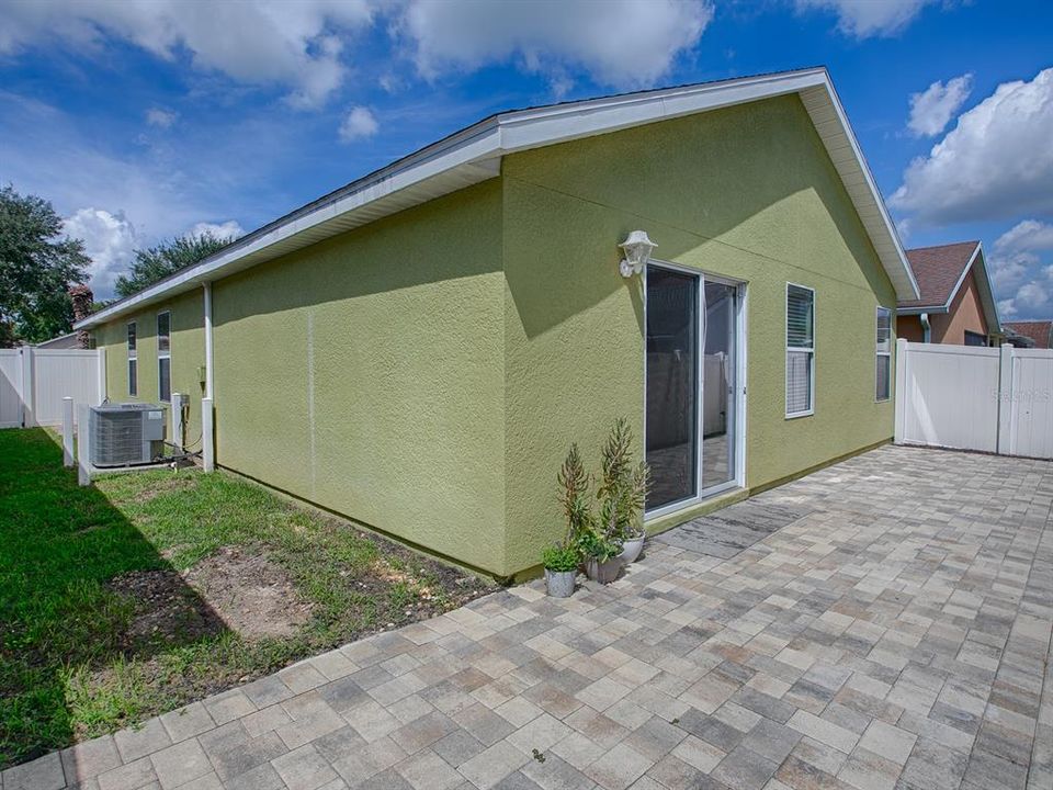 For Sale: $264,900 (3 beds, 2 baths, 1425 Square Feet)