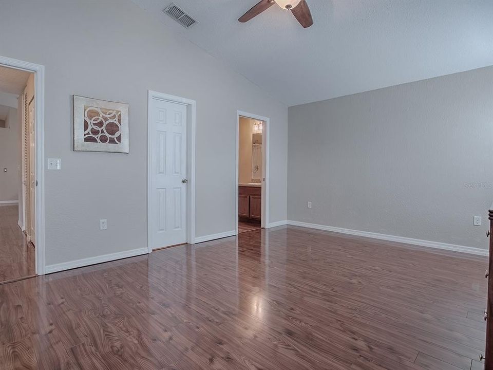 For Sale: $264,900 (3 beds, 2 baths, 1425 Square Feet)