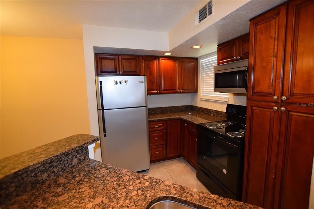 For Rent: $1,675 (2 beds, 2 baths, 1101 Square Feet)