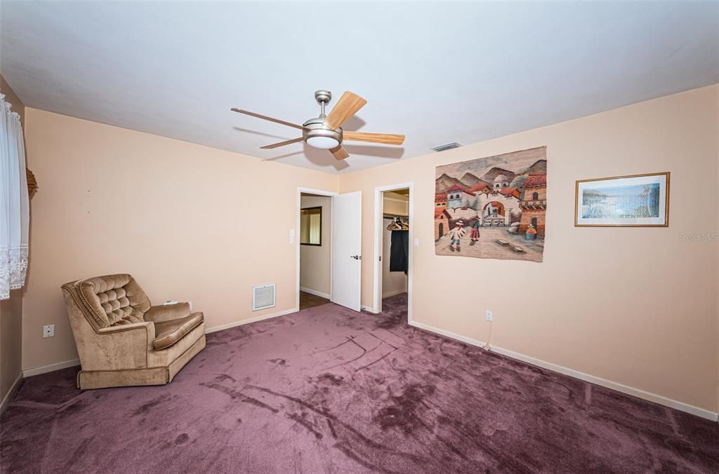 For Sale: $469,900 (2 beds, 2 baths, 1502 Square Feet)