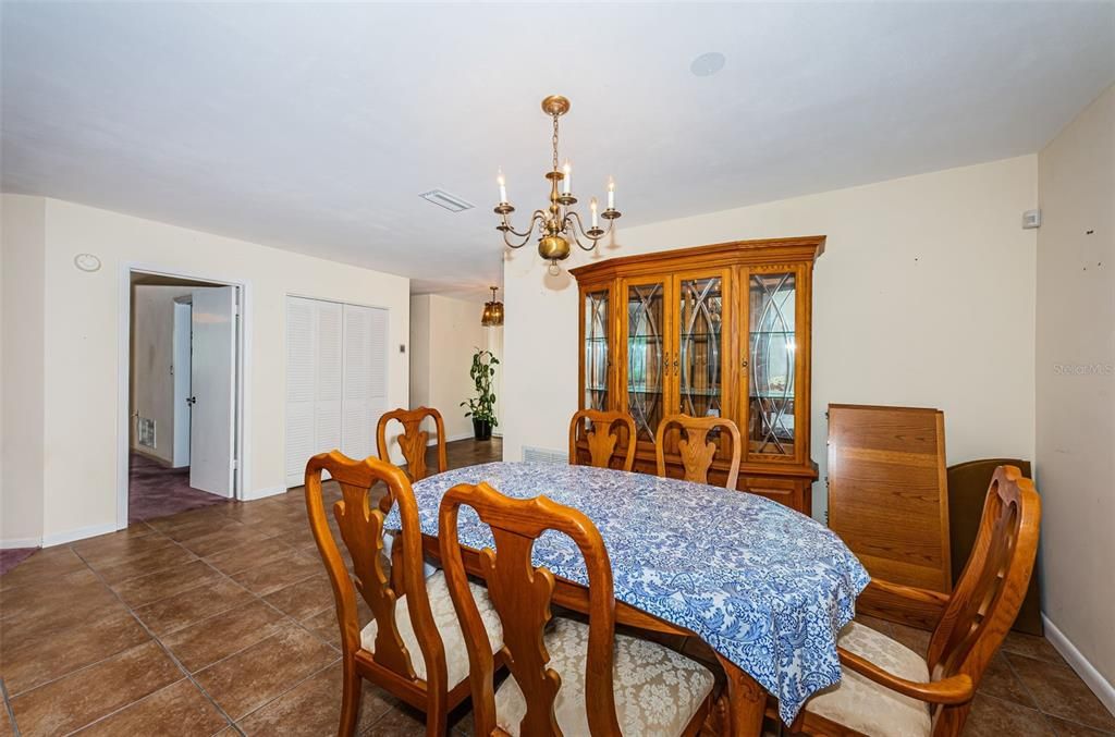 For Sale: $469,900 (2 beds, 2 baths, 1502 Square Feet)