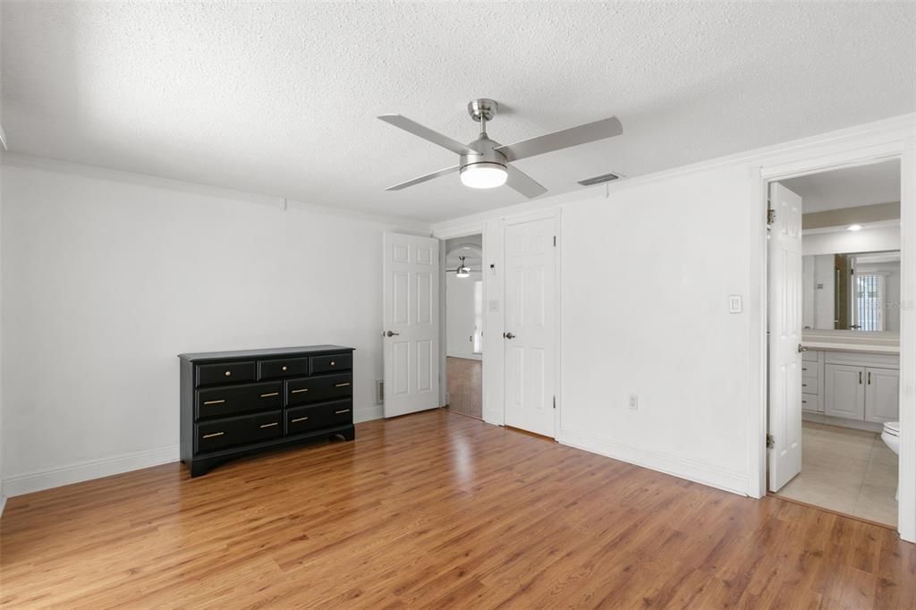 For Rent: $2,500 (3 beds, 2 baths, 1468 Square Feet)