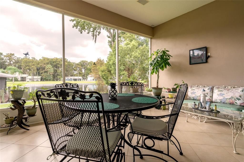 The private rear lanai has speakers for music.