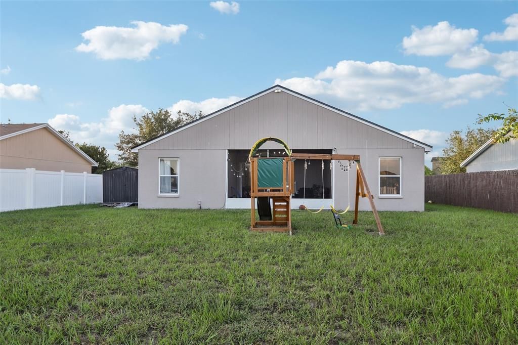 For Sale: $312,900 (3 beds, 2 baths, 1252 Square Feet)