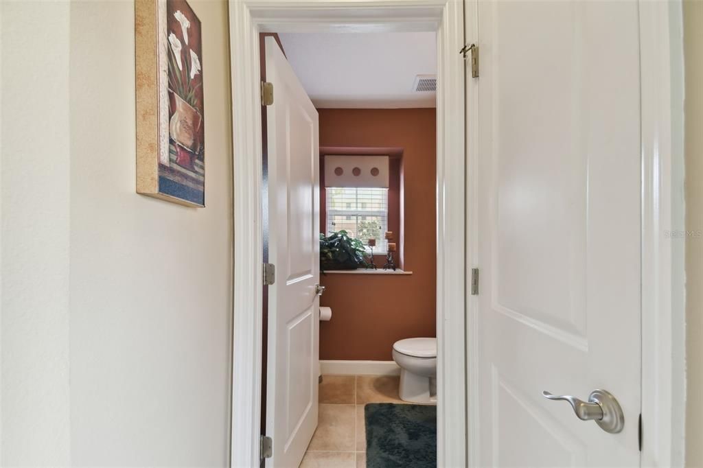 For Sale: $299,990 (3 beds, 2 baths, 1388 Square Feet)