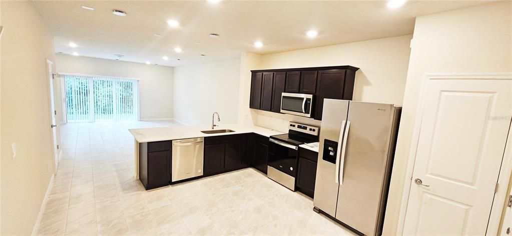 For Rent: $2,349 (3 beds, 2 baths, 1699 Square Feet)