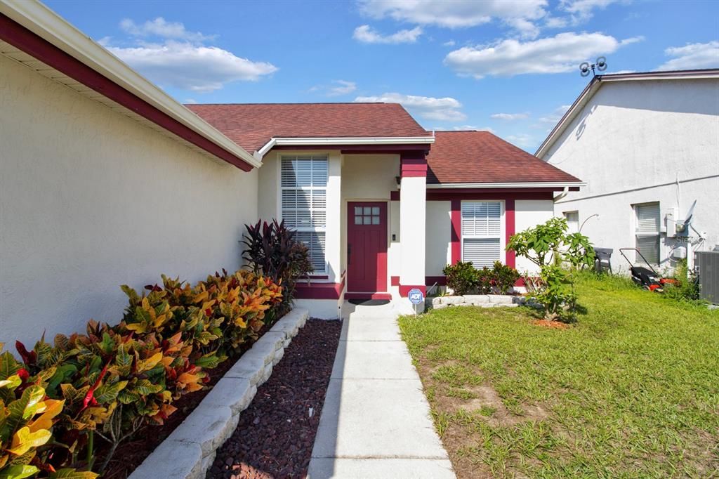 For Sale: $399,000 (3 beds, 2 baths, 1307 Square Feet)