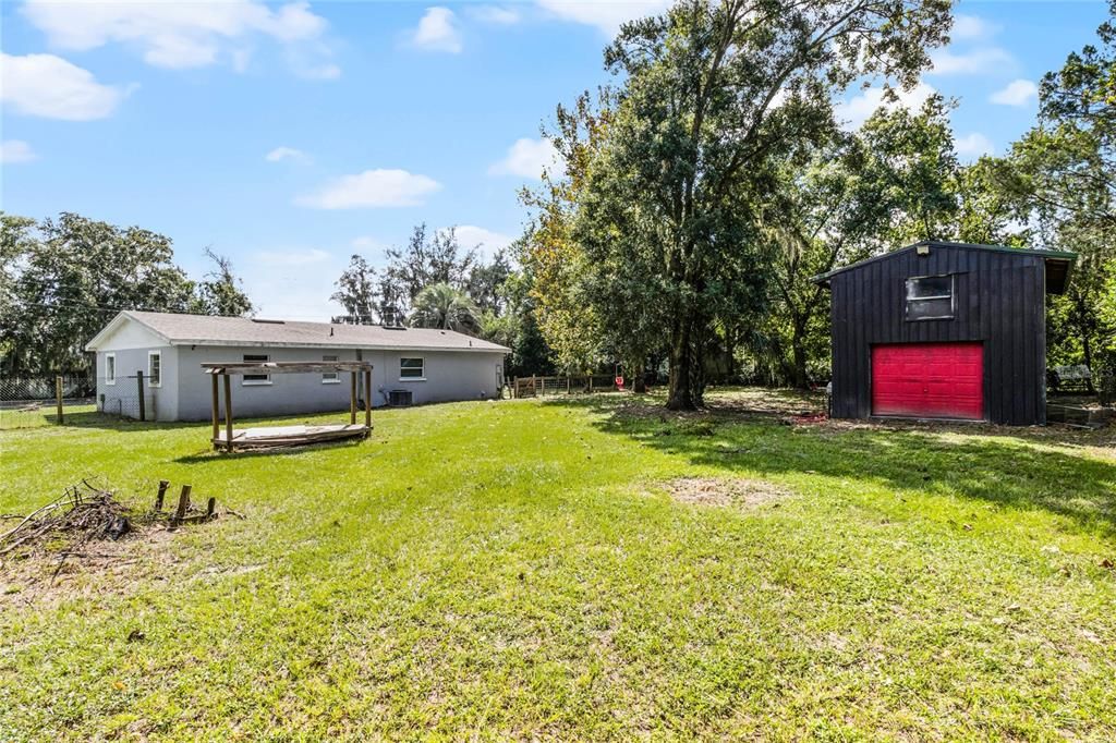 Active With Contract: $339,000 (3 beds, 2 baths, 1400 Square Feet)