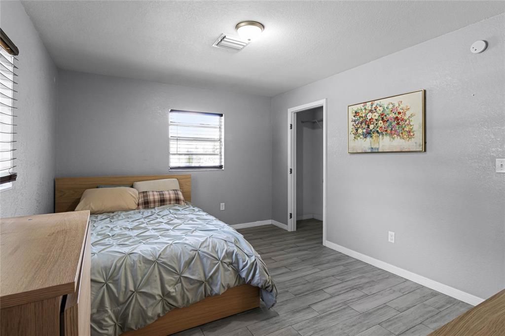 Active With Contract: $339,000 (3 beds, 2 baths, 1400 Square Feet)