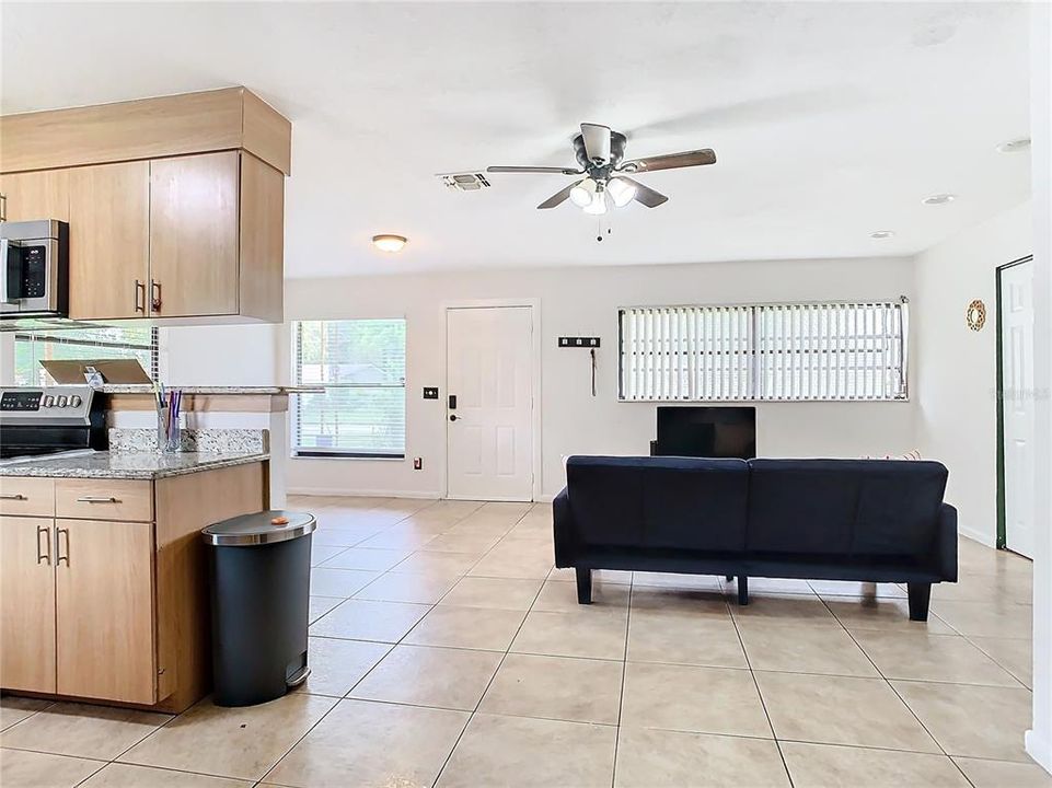 For Sale: $309,000 (4 beds, 2 baths, 1321 Square Feet)