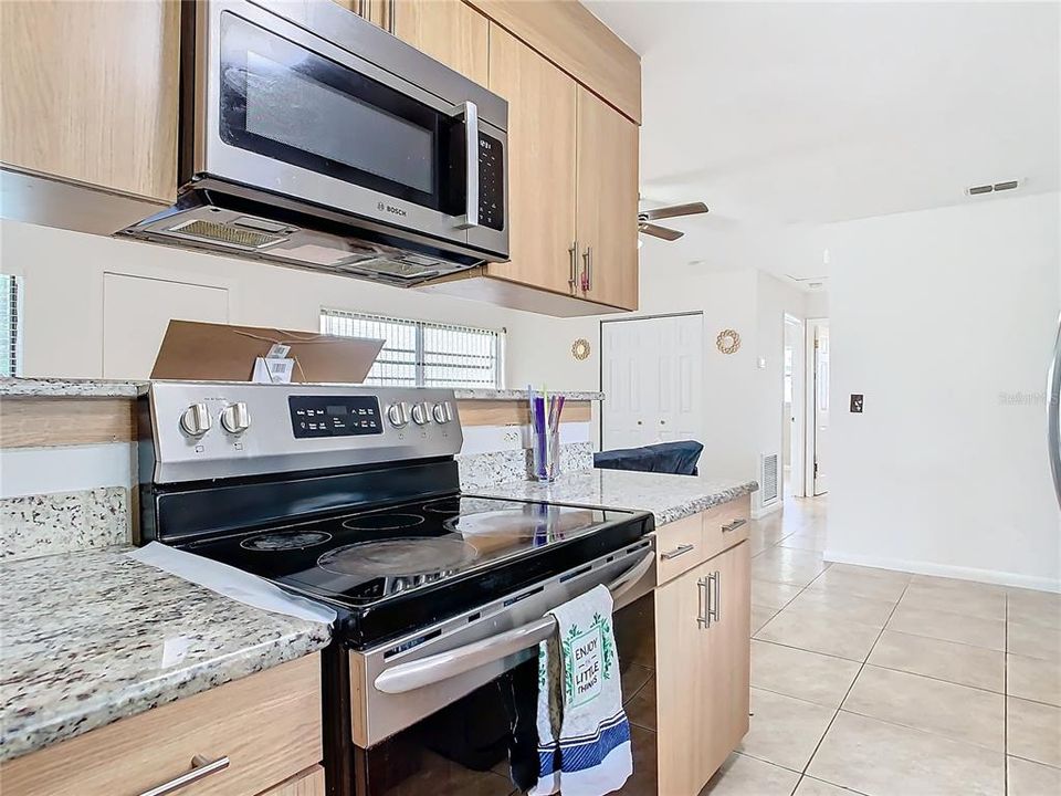 For Sale: $309,000 (4 beds, 2 baths, 1321 Square Feet)