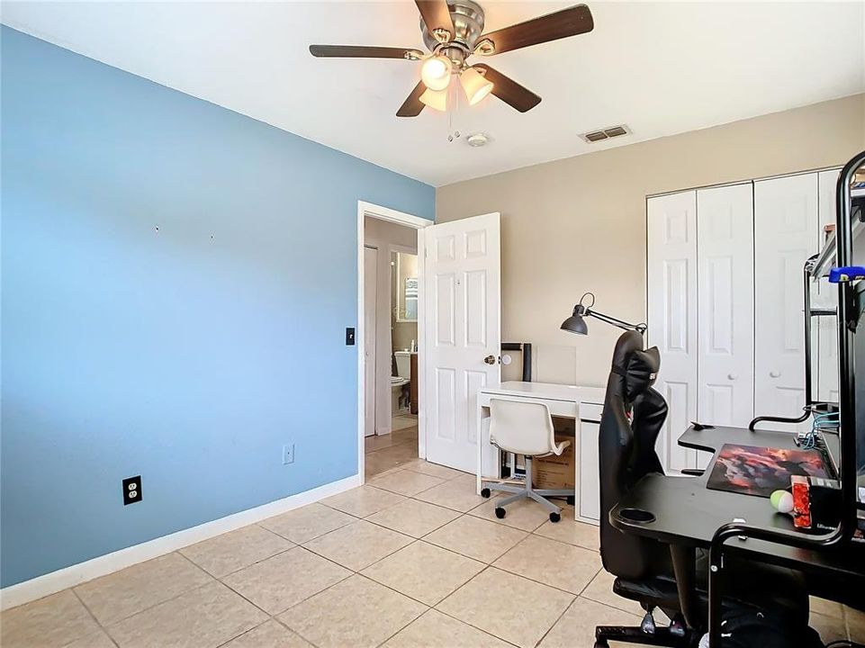 For Sale: $309,000 (4 beds, 2 baths, 1321 Square Feet)