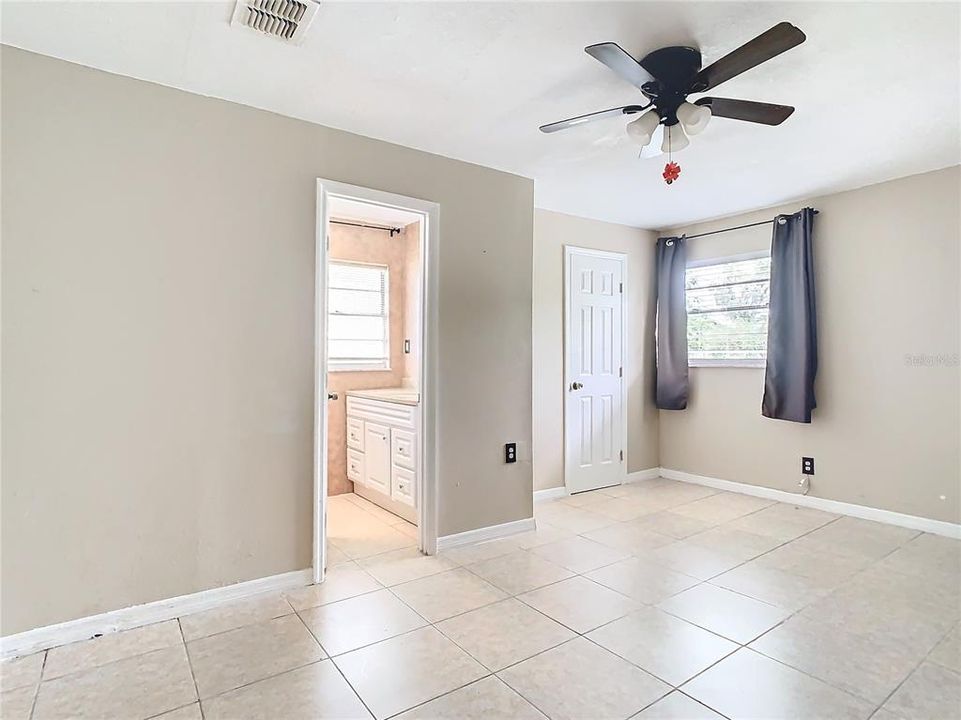 For Sale: $309,000 (4 beds, 2 baths, 1321 Square Feet)