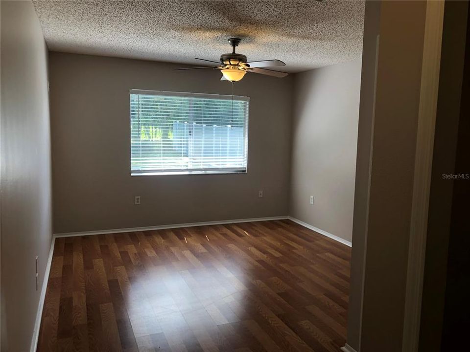 For Rent: $1,725 (3 beds, 2 baths, 1158 Square Feet)