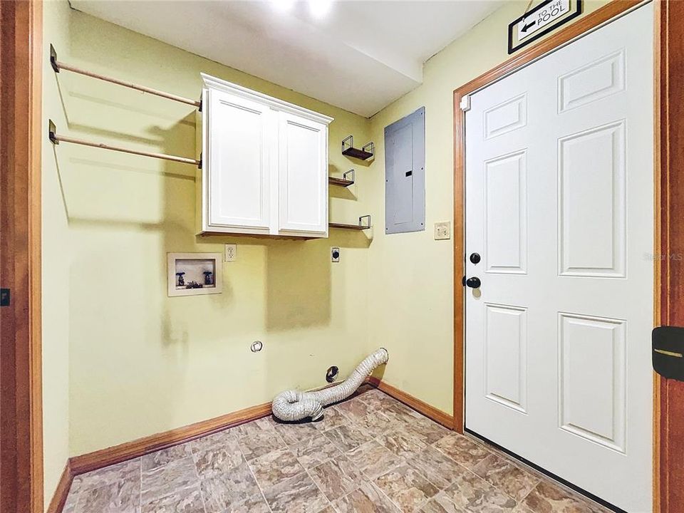 For Sale: $375,000 (4 beds, 2 baths, 2491 Square Feet)