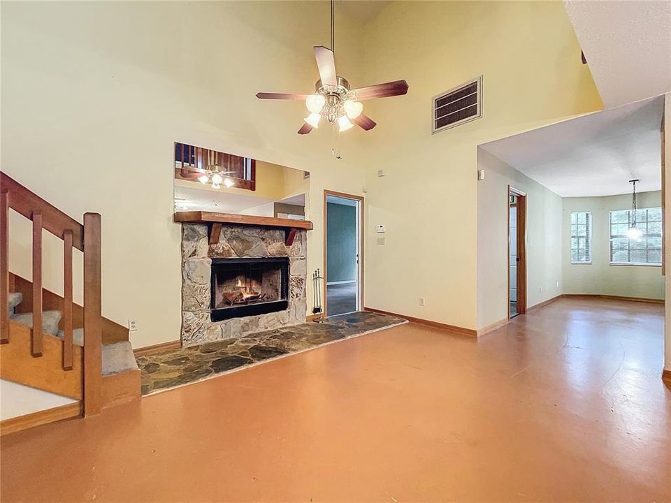 For Sale: $375,000 (4 beds, 2 baths, 2491 Square Feet)