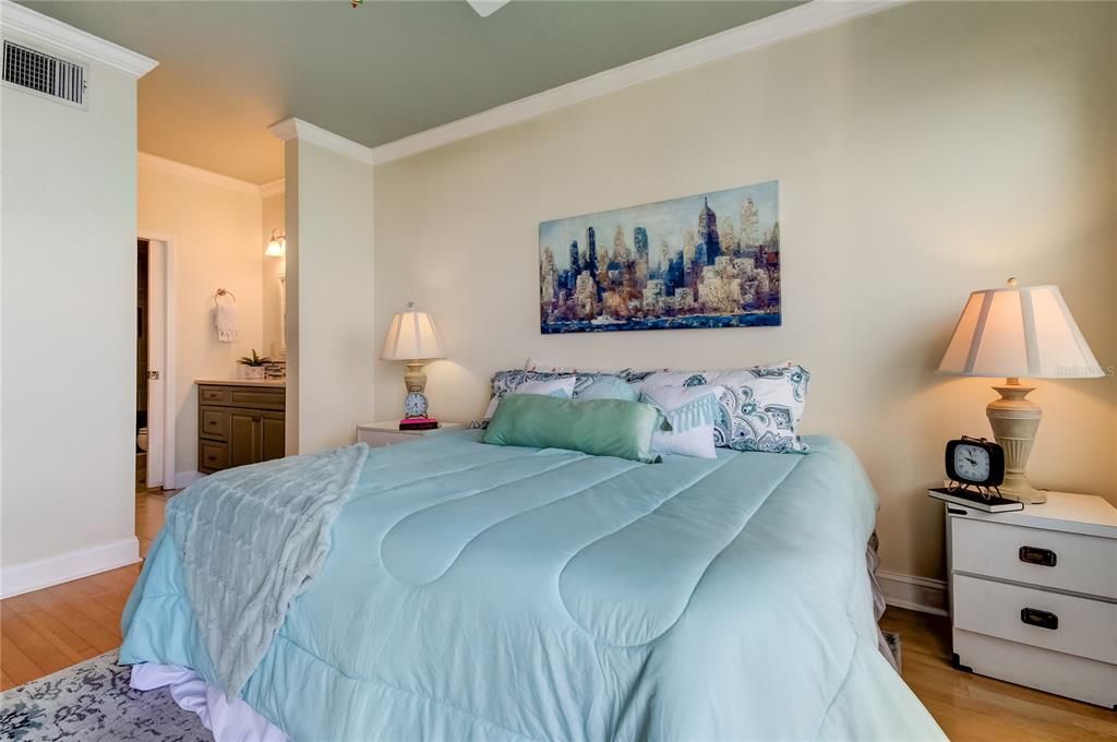 For Sale: $669,900 (2 beds, 2 baths, 1145 Square Feet)