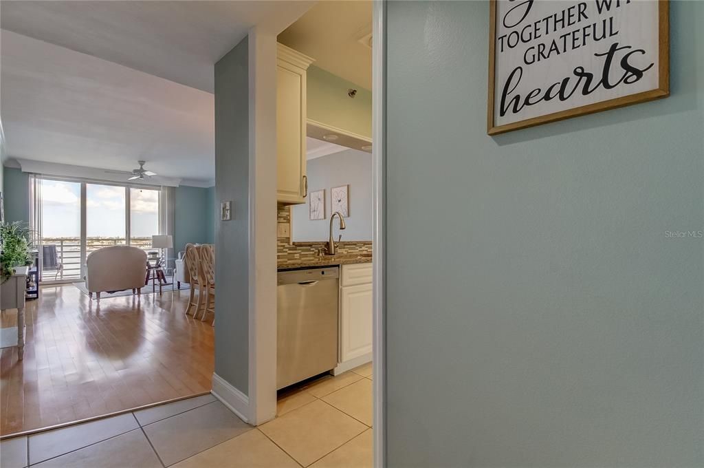 For Sale: $669,900 (2 beds, 2 baths, 1145 Square Feet)