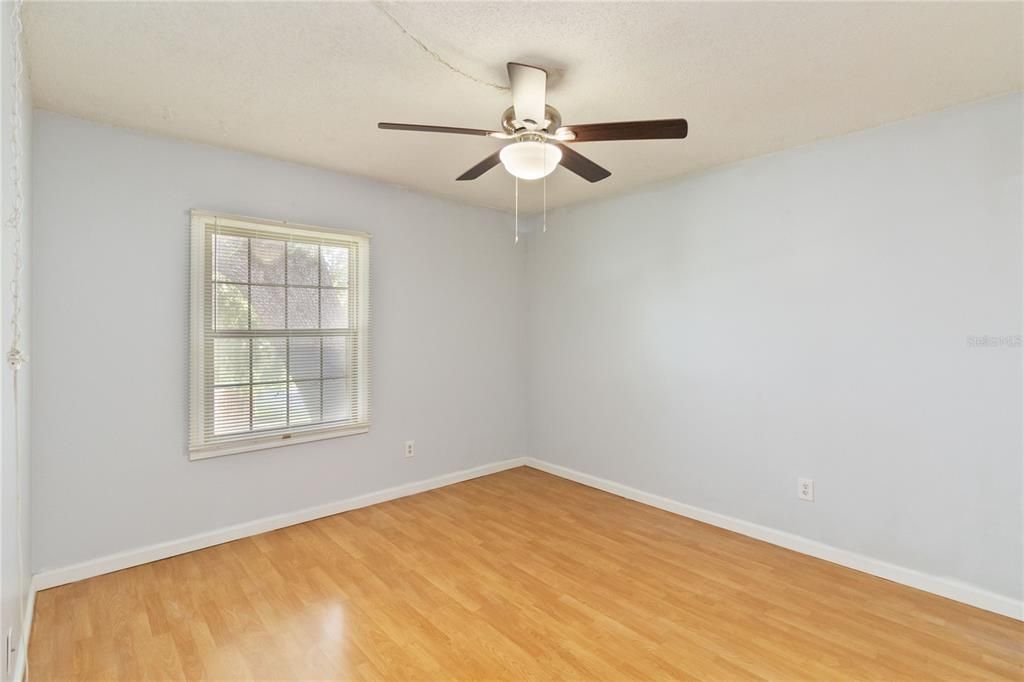 For Sale: $185,000 (2 beds, 2 baths, 1095 Square Feet)