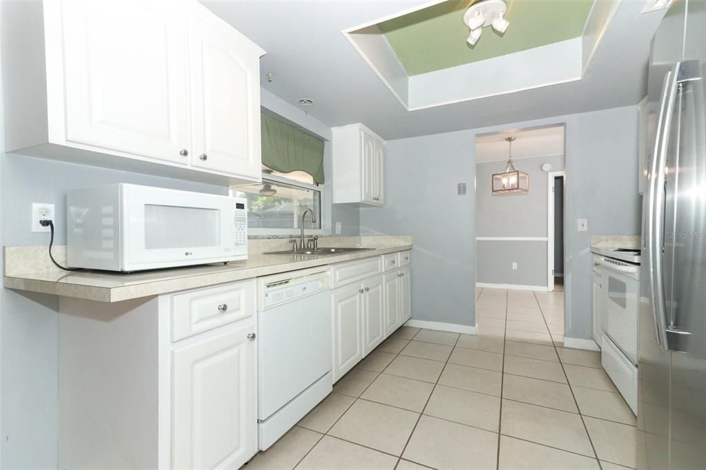 For Sale: $355,000 (3 beds, 2 baths, 1632 Square Feet)