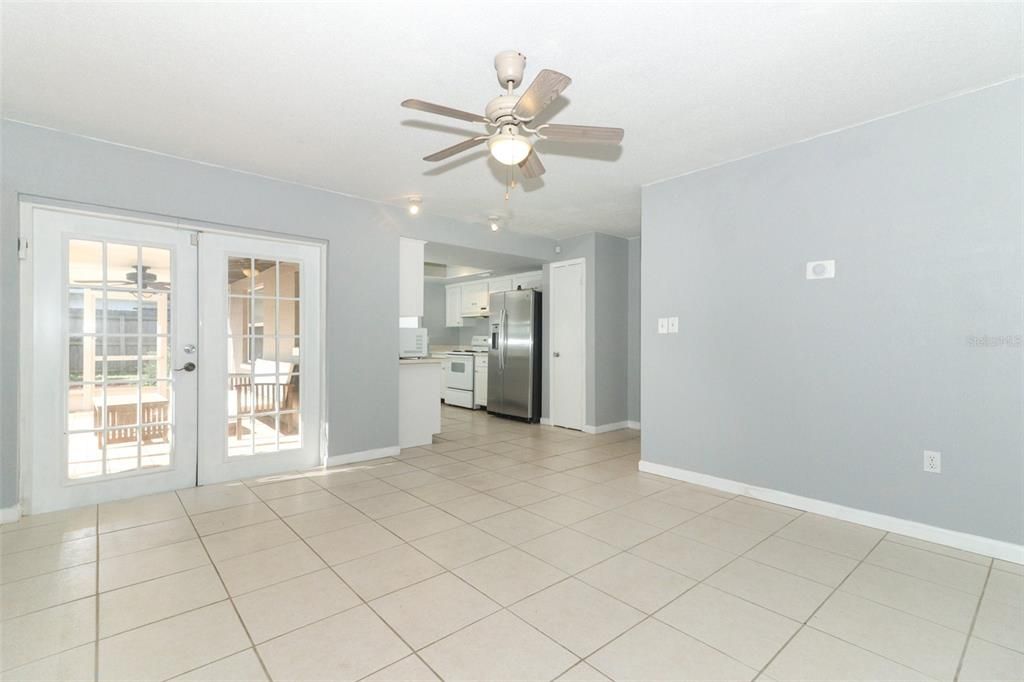 For Sale: $355,000 (3 beds, 2 baths, 1632 Square Feet)