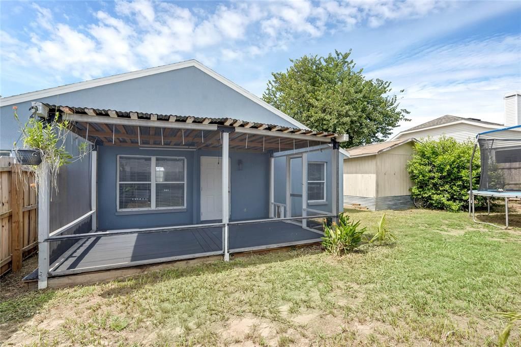 For Sale: $279,900 (3 beds, 2 baths, 1388 Square Feet)