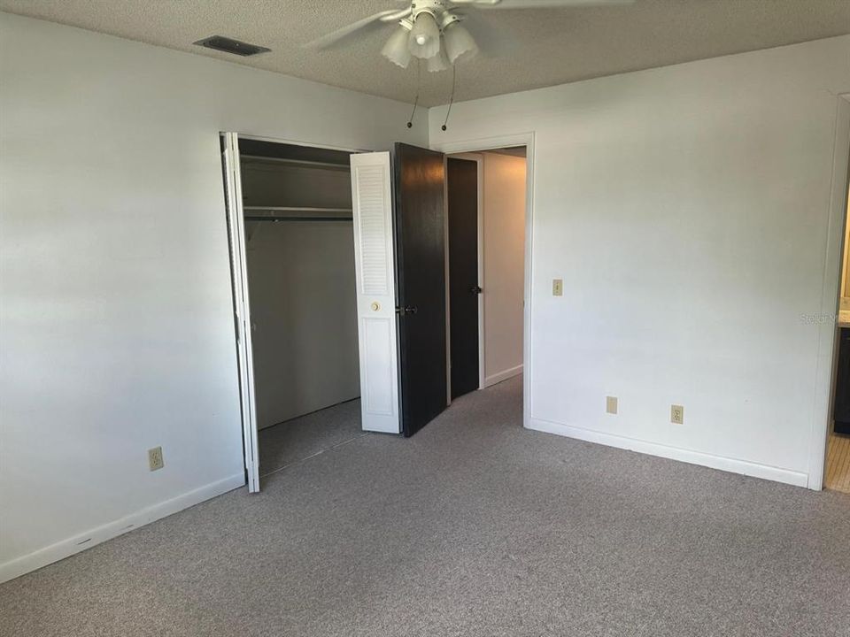 For Rent: $1,800 (2 beds, 2 baths, 967 Square Feet)