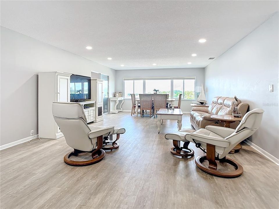 Living/Dining Room - Views of Clearwater Harbor